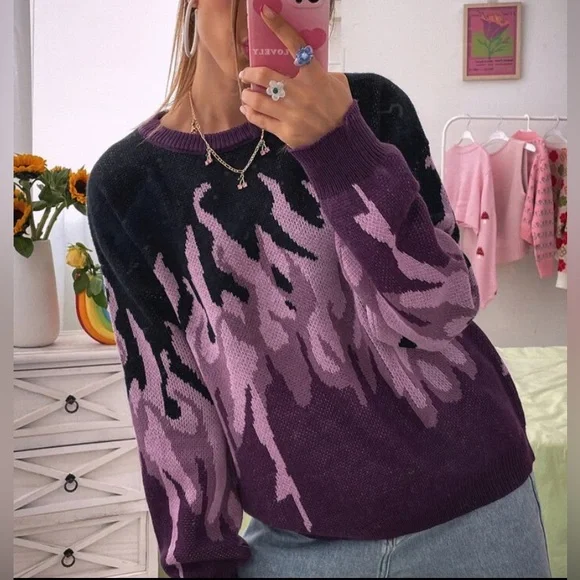 Fire Pattern Drop Shoulder Purple Ombré Flame Oversized Sweater Size Small 4 - Picture 2 of 12